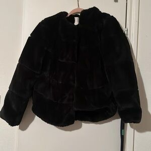 H&M: Black faux fur coat S